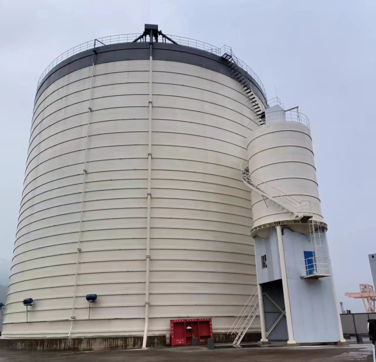 佛罗镇10万吨水泥钢板库